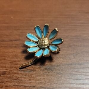 Vtg. Crown Trifari Alfred Philippe 1950's Aqua Blue Daisy Flower Stem Brooch